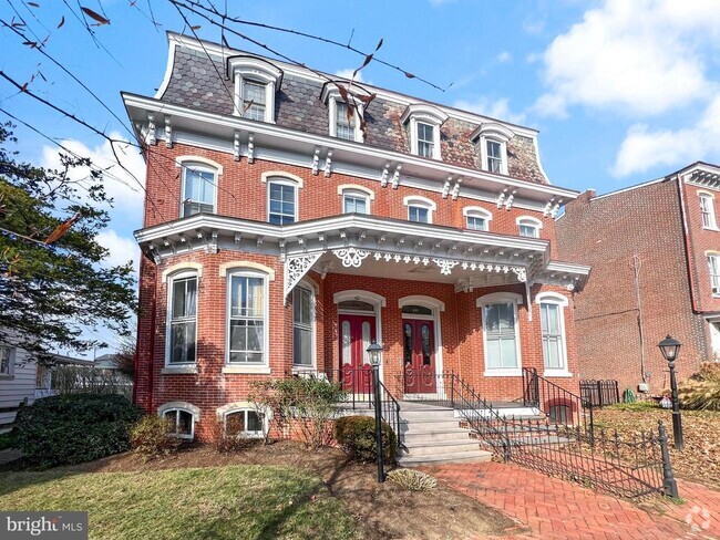 Building Photo - 223 W Miner St Rental