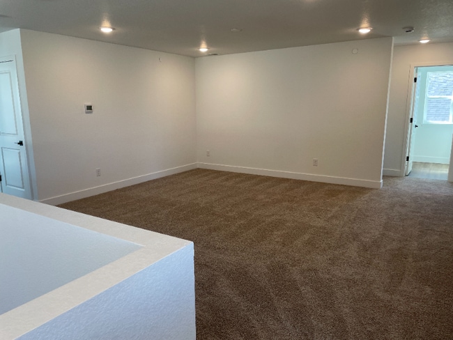 Photo - 2657 Mondt Ln