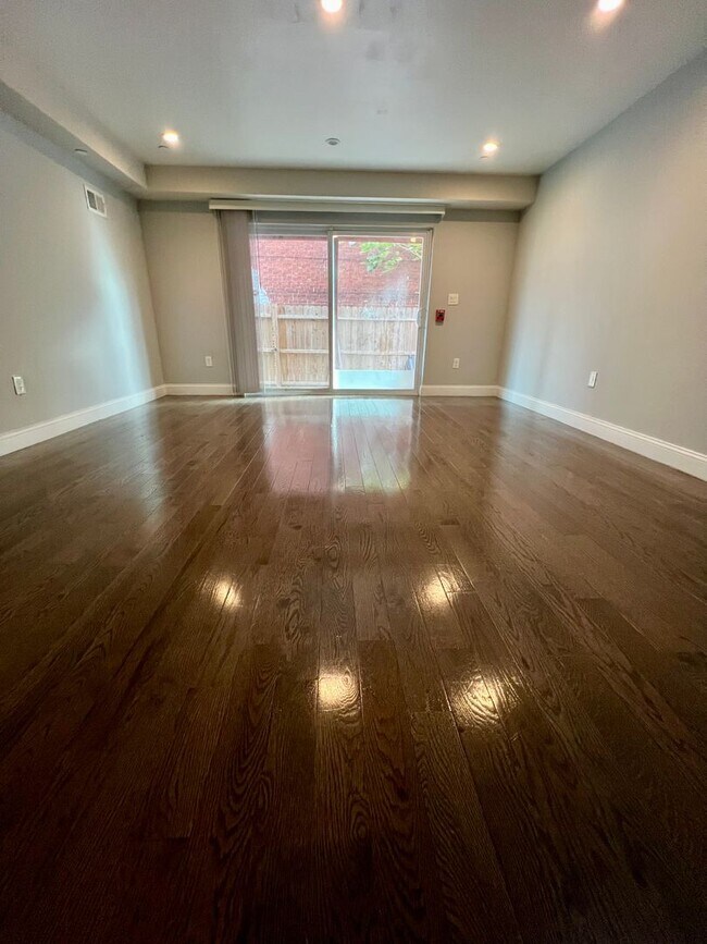 Photo - Stunning 3-Bedroom Condo in Point Breeze! Available NOW! Unit 1