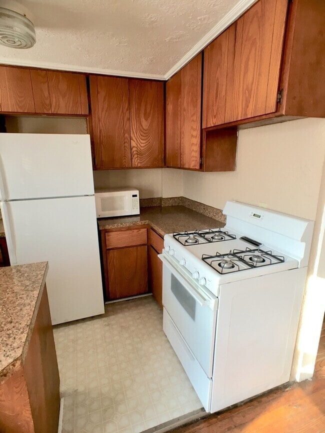 Photo - 320 W Duffy St