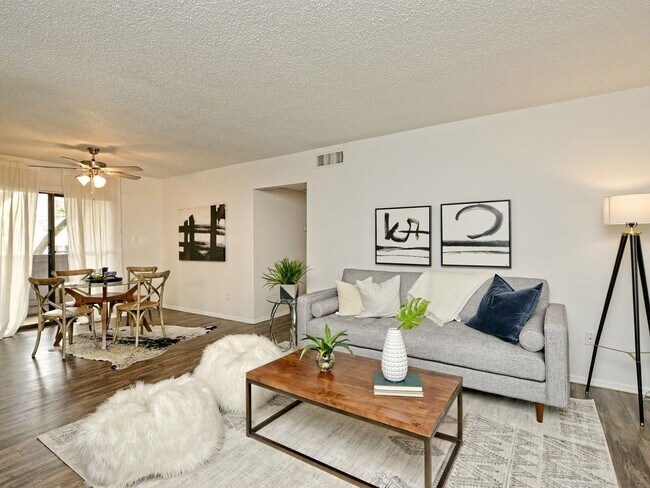 Photo - 3600 N Hills Dr Unit 201