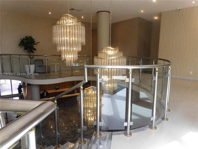 Photo - 5401 Collins Ave Unit 526