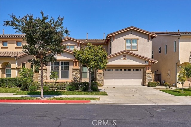 Building Photo - 524 S Petunia St