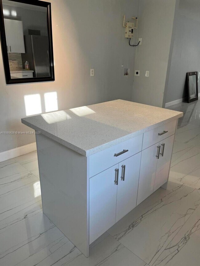 Photo - 3 bedroom in Miami FL 33142