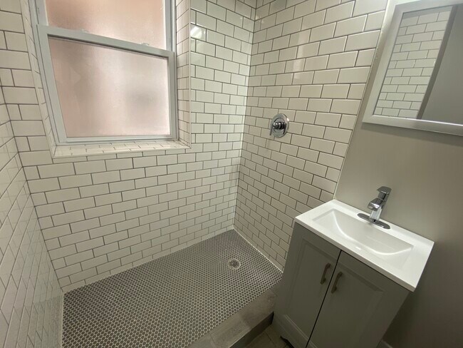 Photo - 4234 W Crystal St Unidad 1