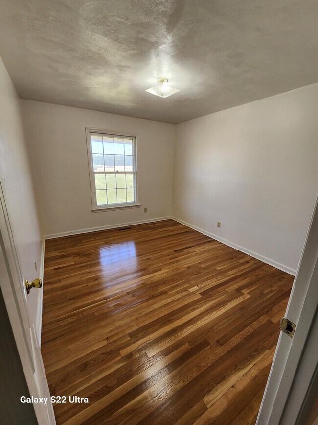 Photo - 2032 Alliance Rd House