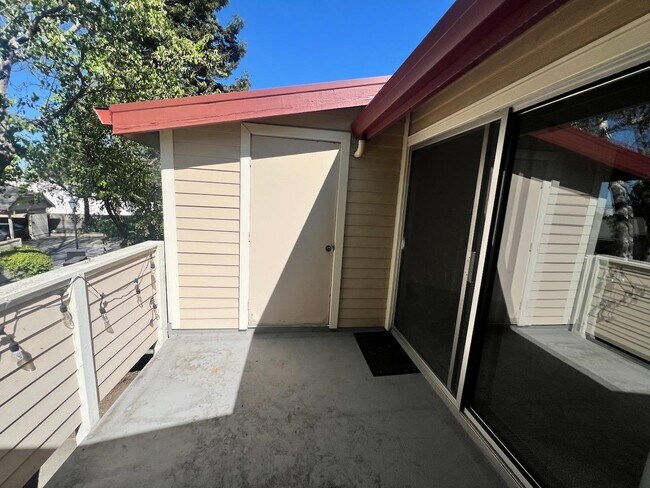 Photo - 1018 Cedar Gables Dr