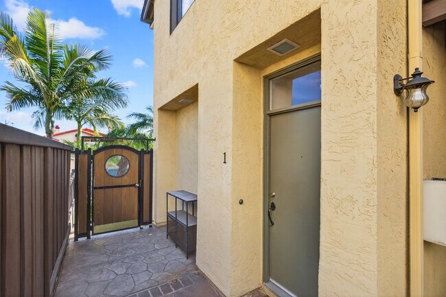 Photo - 4046 Iowa St Unidad 1