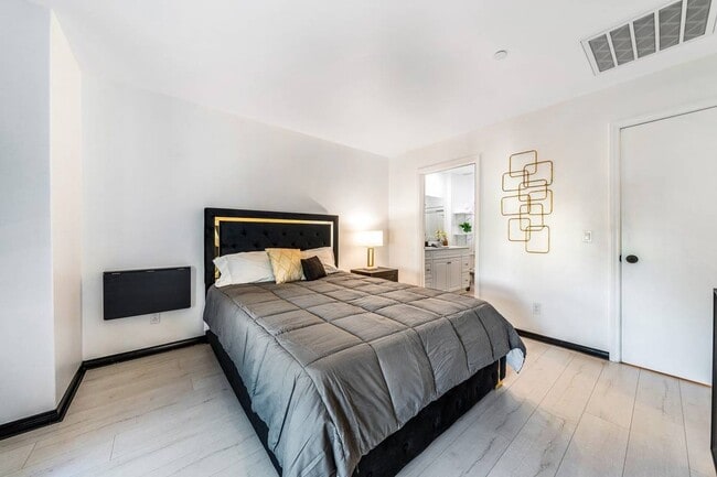 Photo - 7225 Cedar Rd