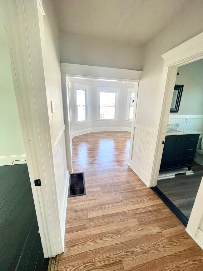 Photo - 16 Woodlawn St Unit woodlawn 1