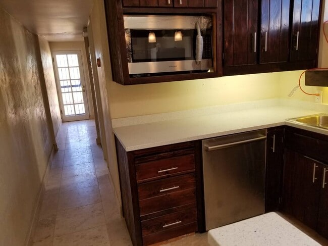 Photo - 1827 E 9th St Unit 2