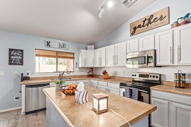 Photo - 17424 W Rimrock St