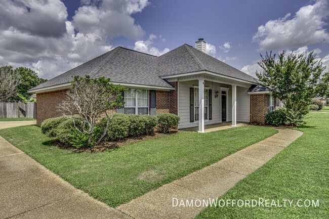 Photo - 131 Hunters Row
