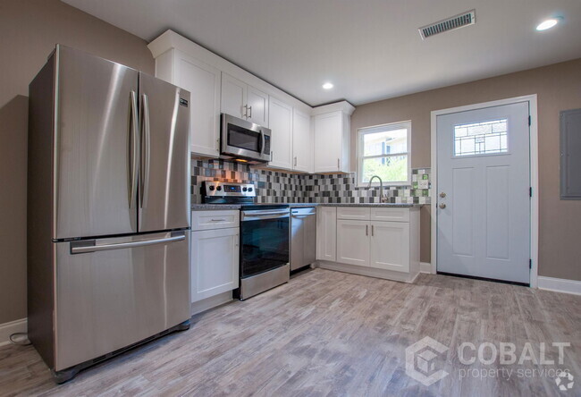 Building Photo - 2331 Peachwood Cir NE Unit 2a Rental