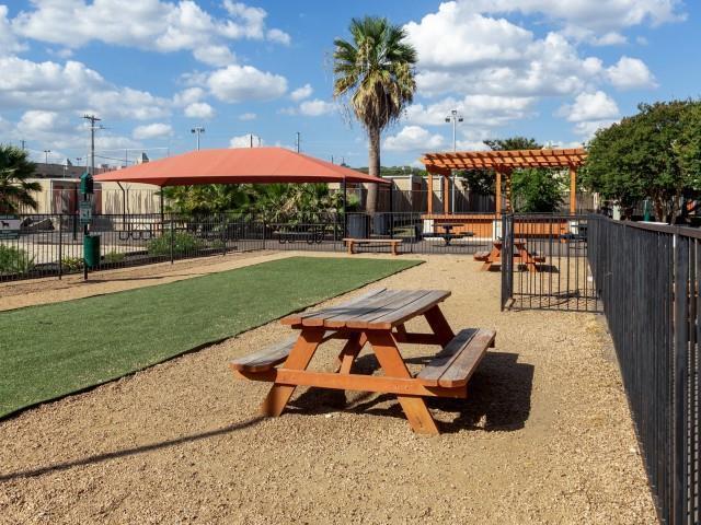 Photo - 11838 Parliament St Unit b1