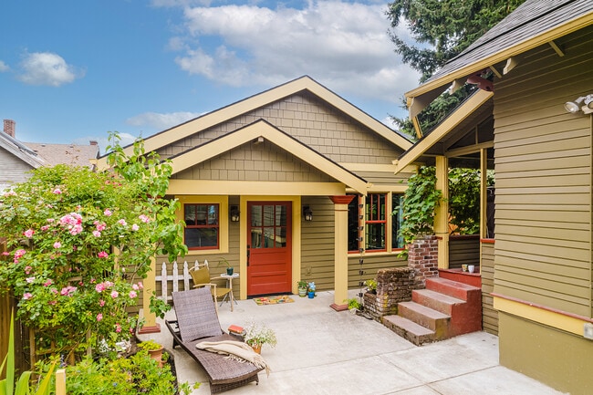 Bike'N'Roll Cottage - 4116 SE 10th Ave