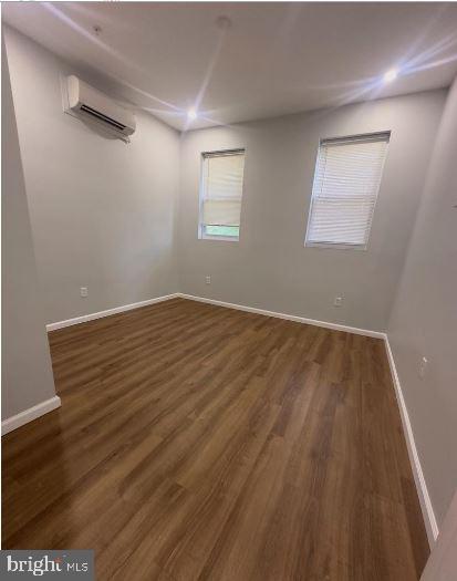 Photo - 1211 W Cambria St