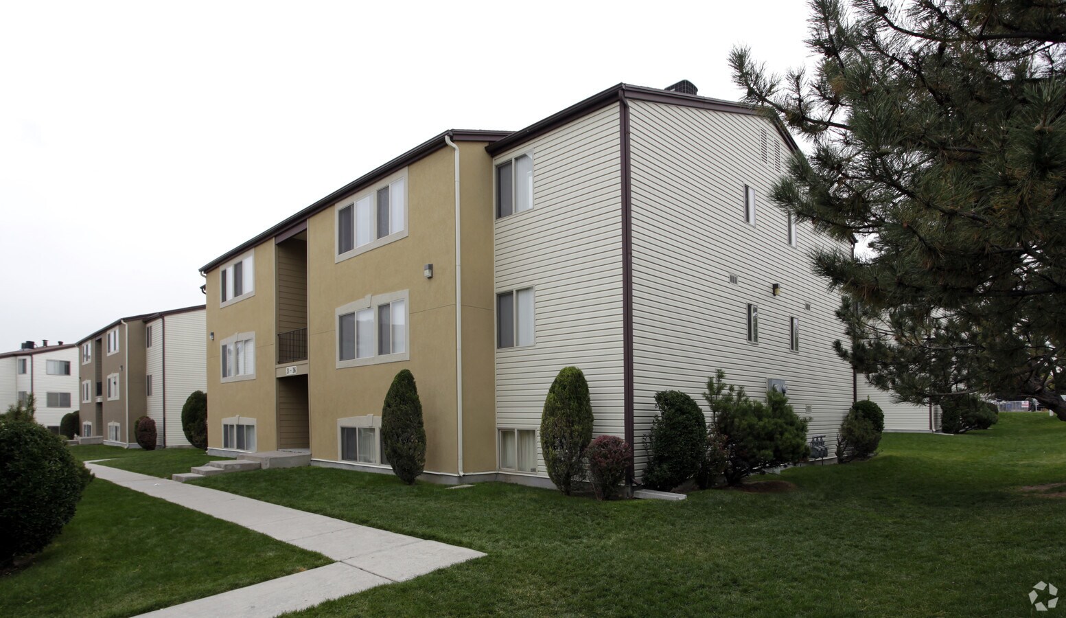 Exterior Photo - Pineridge Apartments