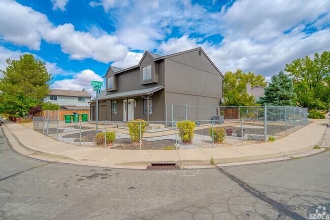 Building Photo - 2977 Pinebrook Dr Rental