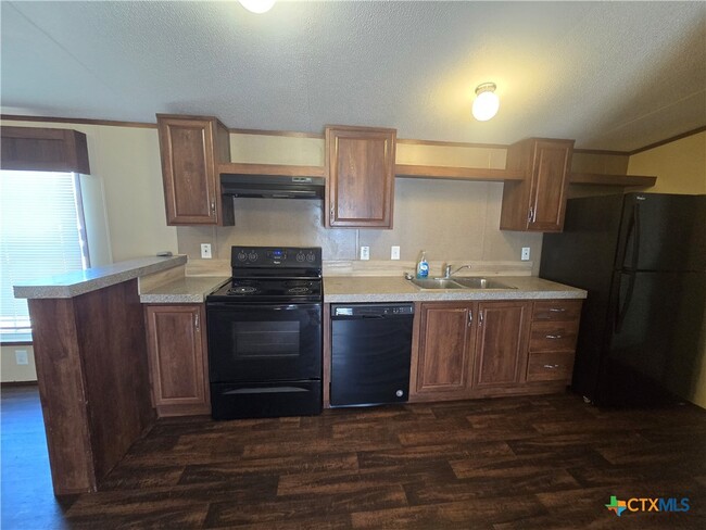 Photo - 1911 Wald Rd