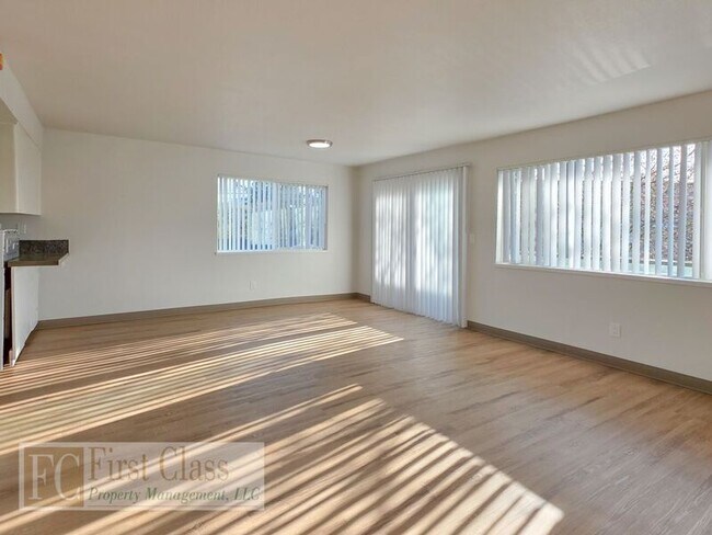 Photo - 12345 SW Hall Blvd Unit 01