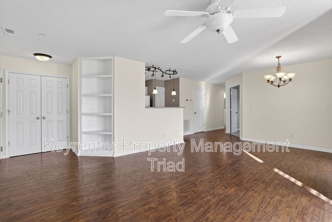 Photo - 4280 Cedarcroft Ct