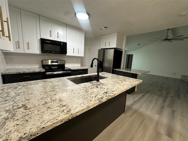 Photo - 5726 Yorkgate Dr