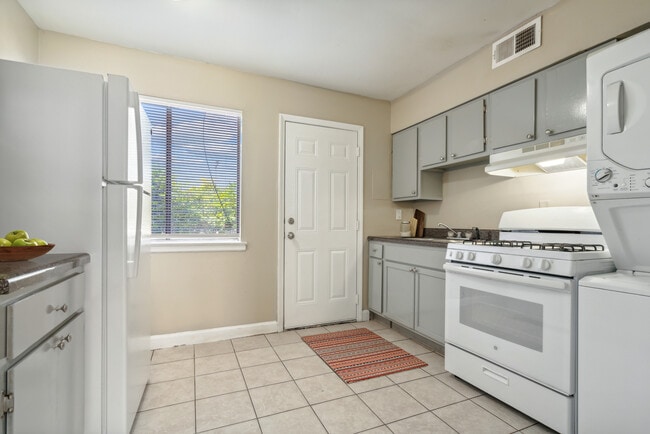 Oak Grove Flats