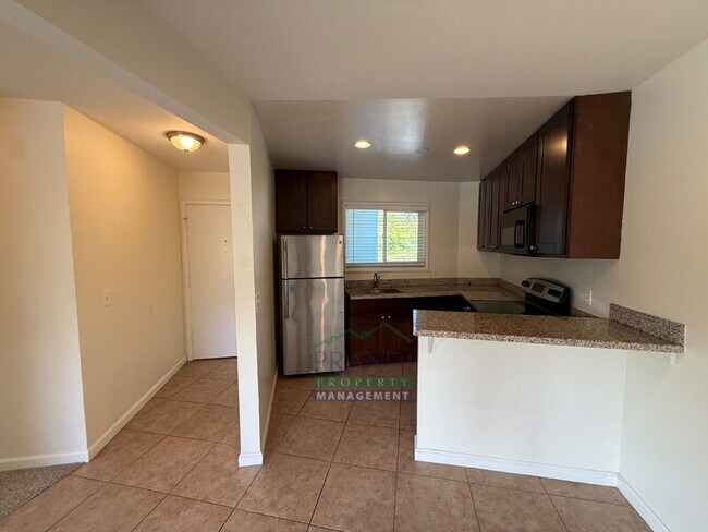 1208 Sir Francis Drake Blvd Unit 14