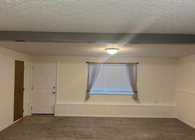 Photo - 249 NW 3rd St Unit B