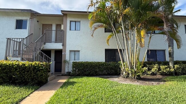 Building Photo - 114 NW 60th Ave Unit 3-1