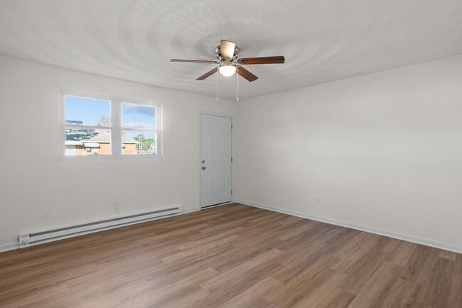 Photo - 2000 Flower Ln Unidad 2000 flower ln