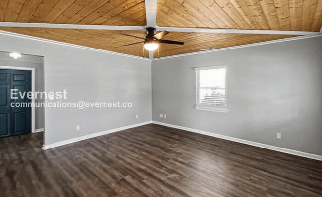 Photo - 5501 St Elmo Ave