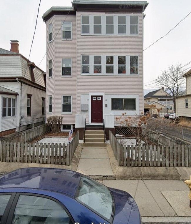 Photo - 17-19 Wareham Street - Apt 3