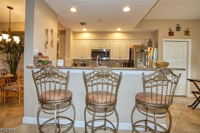 8076 Queen Palm Ln Unit 416