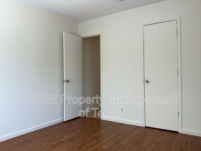 Photo - 801 Country Aire Dr Unit A