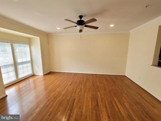 Building Photo - 9382 Penrose St
