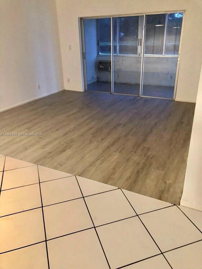 Photo - 2700 Riverside Dr Unidad 108-B