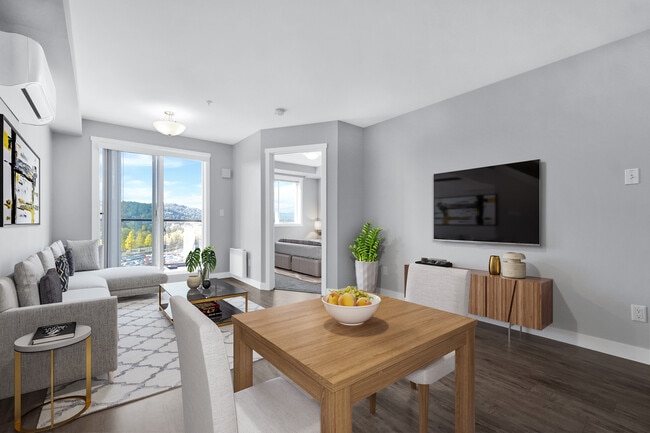 Photo - 728 Meaford Avenue