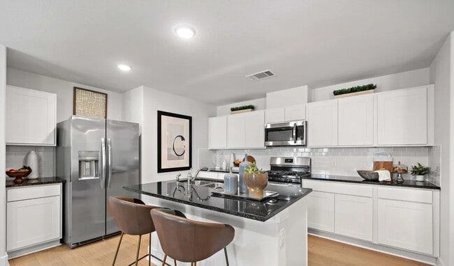 Building Photo - 18831 Glenwood Chase Ct