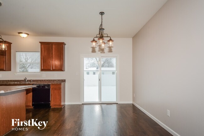 Photo - 246 Wabash Woods Way