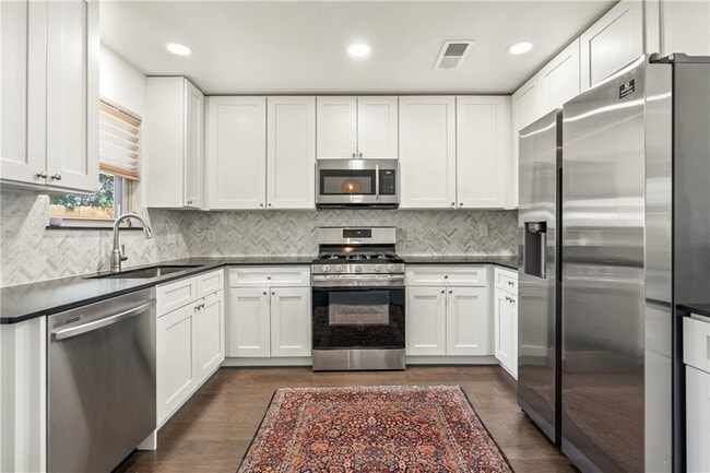 Photo - 4908 Rowena Ave Unit A