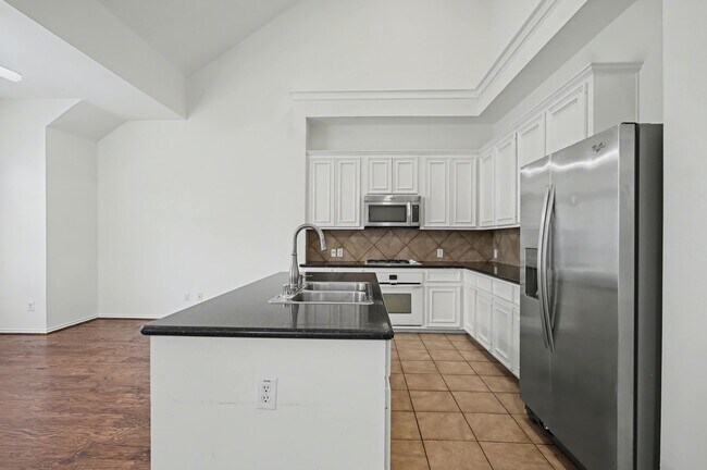 Photo - 2416 Charleston St Unidad A