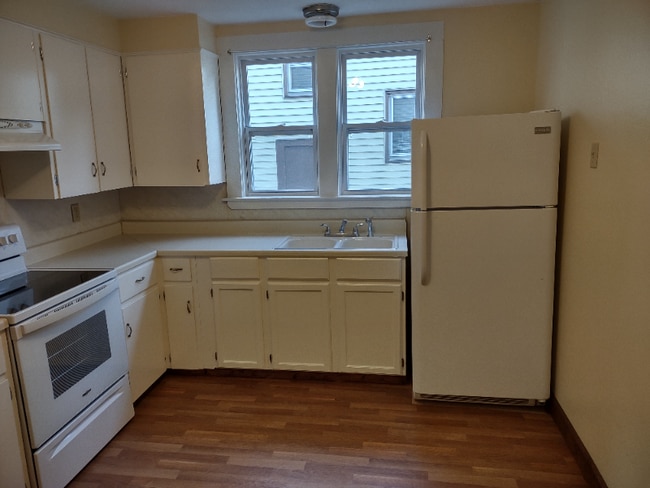 Photo - 304 Hall Ave