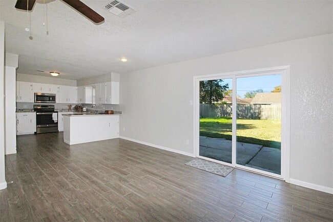 Photo - 8311 Wilmerdean St