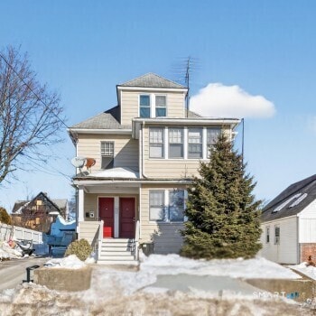 Building Photo - 1442 Wood Ave Unit 2