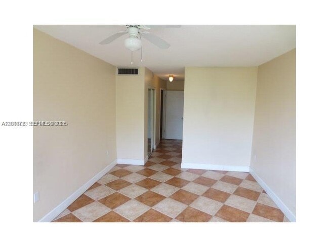 Photo - 1351 NE 191st St Unit E311