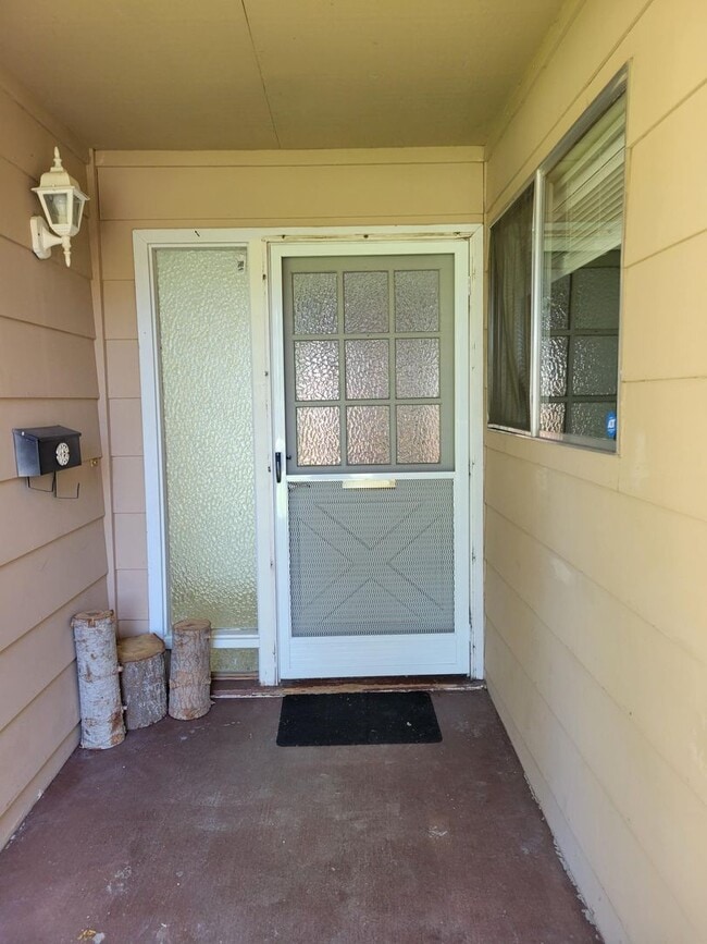 Photo - <b>Spacious West Side 4 Bedroom with Large Garage<br><br>