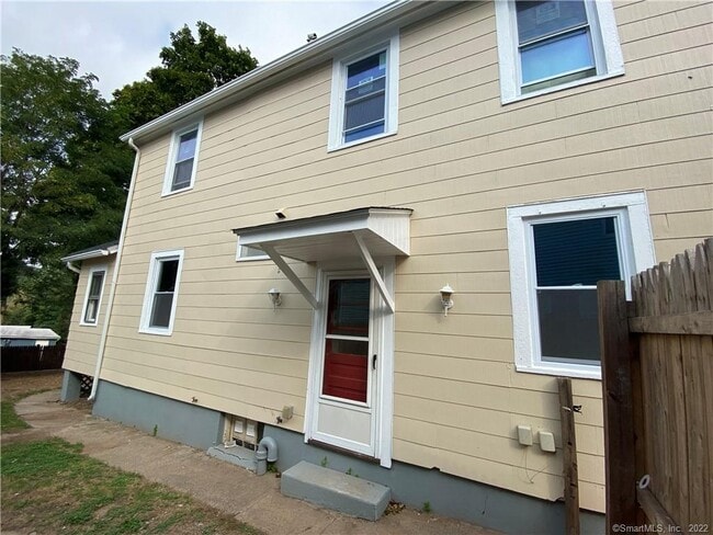 Photo - 79 N Pond St