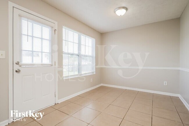 Photo - 4030 Mission Way